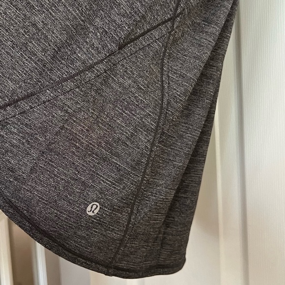 Lululemon tank - Picture 3 of 6